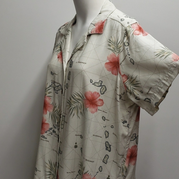 La Cabaña Hawaiian Short Sleeve Shirt Floral Map Print Women's Size 1X - Picture 4 of 10